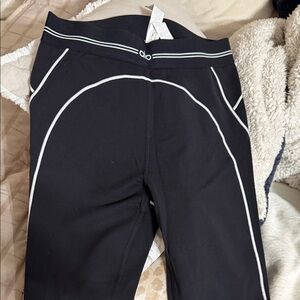 ALO Yoga Leggings with White Accents
